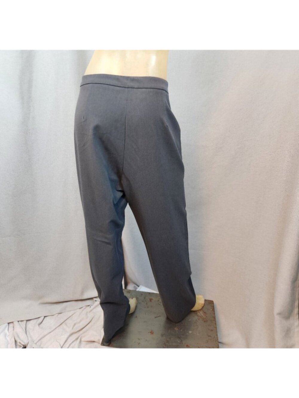 Lauren Ralph Lauren Gray Dress Pants w Clasp Size 16 XL XLARGE Zipper Pockets - Picture 3 of 5
